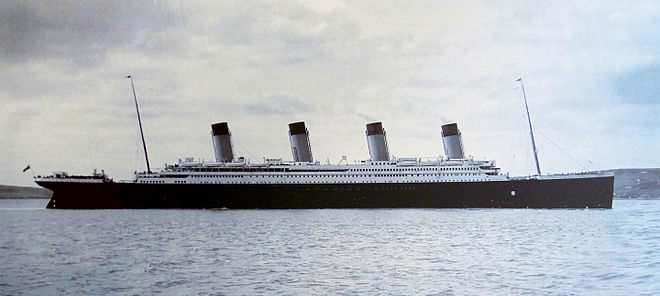 titanic-in-cork-harbour-11-april-1912.jpg